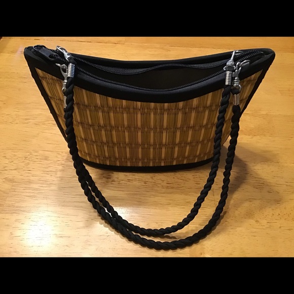 Small Straw Handbag - Picture 2 of 6